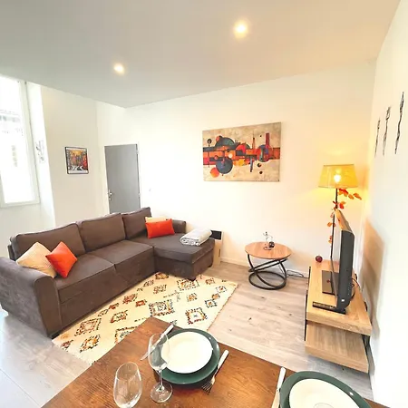 Apt 1 Ch En Centre Ville D'Auch, Toutes Les Commodites Dans La Rue - 1Er Et - Facile De Se Garer - Iber Auch